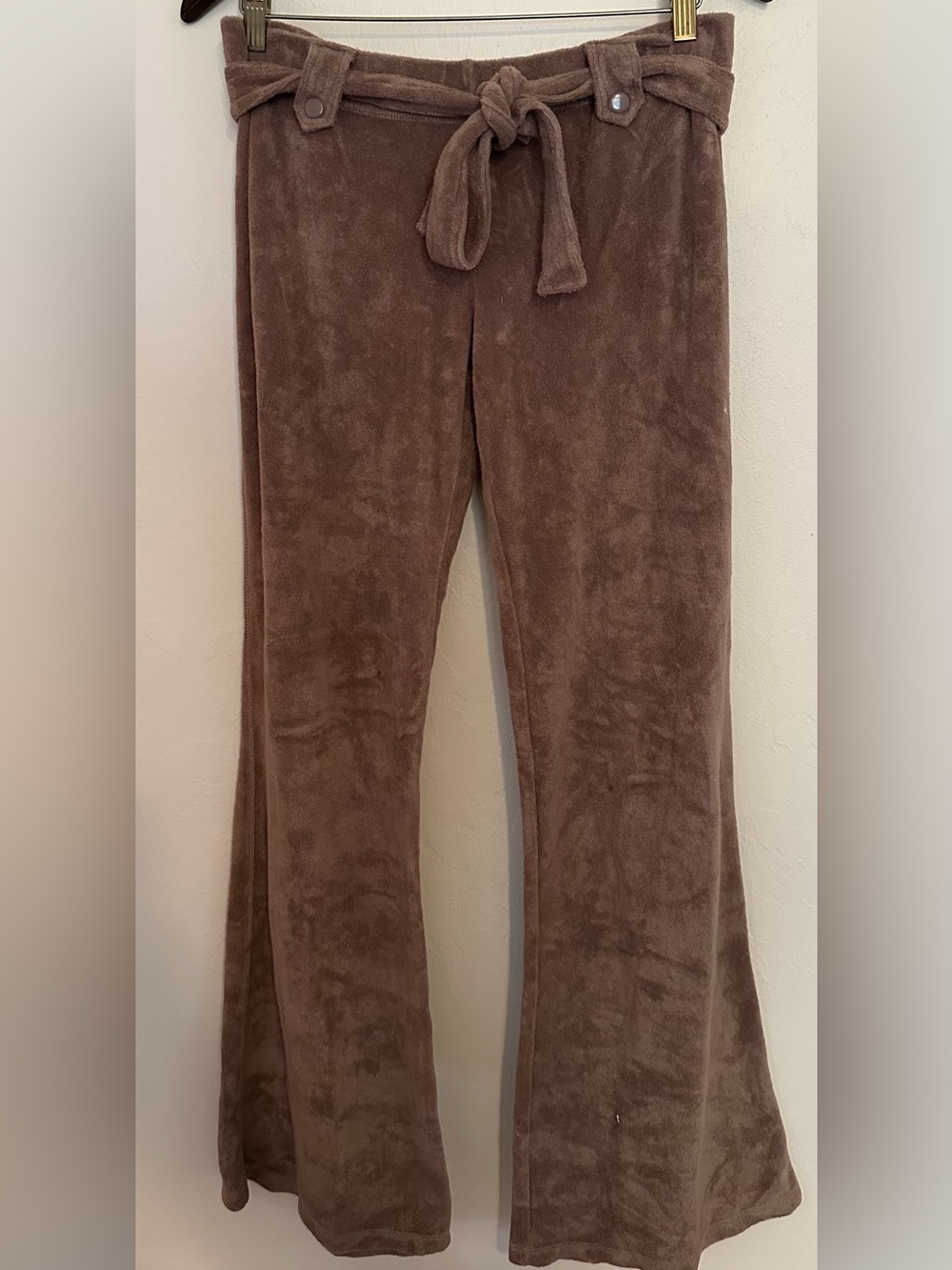 Y2K JUICY COUTURE Soft Plush Brown Lounge Pants with Tie Waist - Picture 5 of 5